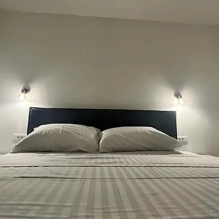 Olive Oasis Penthouse With Jacuzzi Apartamento Zadar