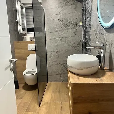 Olive Oasis Penthouse With Jacuzzi * Zadar
