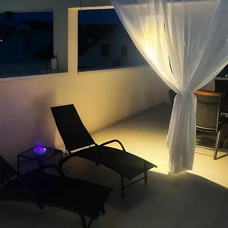 Apartment Olive Oasis Penthouse With Jacuzzi *